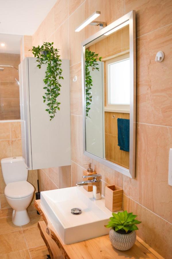 Le Green St Leon : Lit Queen Size * Wifi * Ideal Couple 콜마 외부 사진